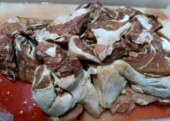 Adaf apreende quase 2 toneladas de carne suína imprópria para o consumo humano