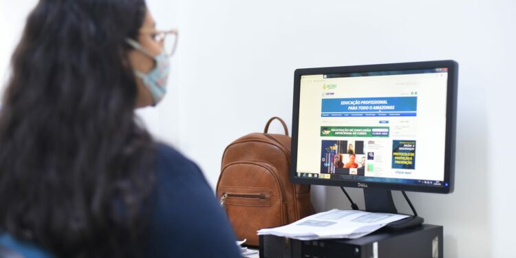Governo do Amazonas inscreve para mais de 30 mil vagas em cursos de qualificação profissional