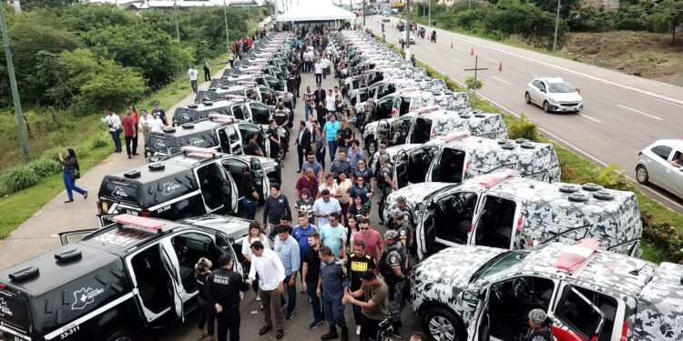 Governador Wilson Lima entrega mais 61 viaturas às Polícias Civil e Militar para reforçar a segurança em Manaus