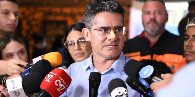 David Almeida reúne peças para dar xeque-mate na velha política do Amazonas
