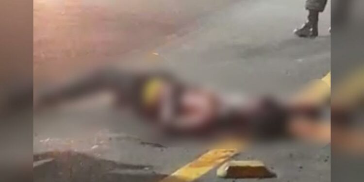 Adolescente é linchado por populares enfurecidos após assaltar ônibus 011 em Manaus