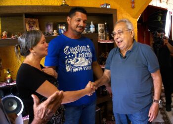 ELEIÇÕES 2022 – Amazonino vai aos bairros para contato direto com o povo