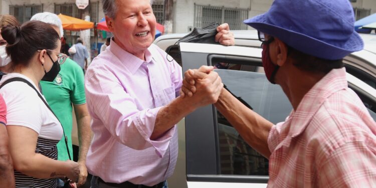 Arthur Virgílio Neto tem ampla vantagem em pesquisa para o Senado