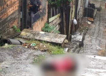 Jovem é perseguido debaixo de chuva e executado com 11 tiros, no Santo Agostinho
