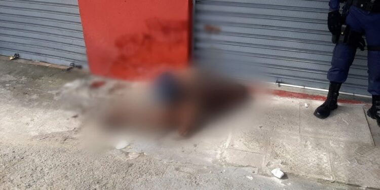 Homem é espancado até morrer após tentativa de assalto no Jorge ‘Texas’