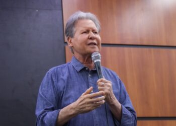 Arthur cobra ação do governo e da bancada federal do Amazonas contra as medidas que prejudicam a Zona Franca