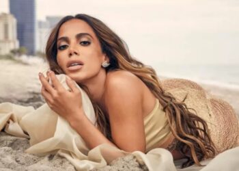 Após festa de aniversário em Vegas, Anitta amanhece com os joelhos machucados: ‘tudo dói’