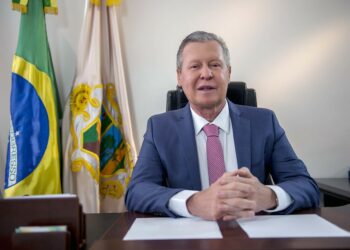 Arthur Neto convida governador do Amazonas a entrar na luta judicial contra decreto que reduz IPI