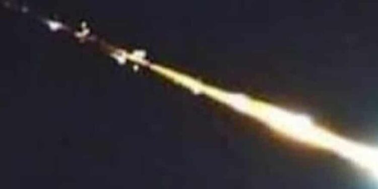 Pequeno asteroide explode sobre Tefé com energia de 95 toneladas de dinamite