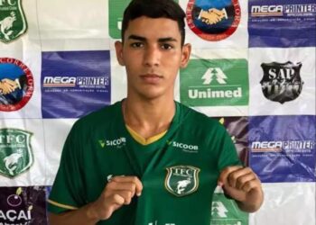 Atleta leva facada no pescoço durante assalto e morre