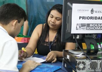 Bolsa Idiomas e Pós-graduação, da Prefeitura, vão oferecer mais de 61 mil vagas