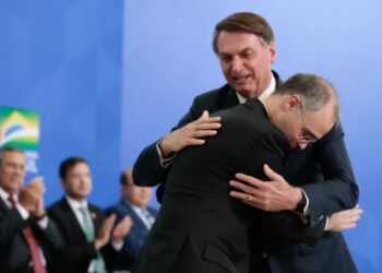 Criticado por bolsonaristas por condenar Daniel Silveira, André Mendonça rebate e diz que cristão não aprova violência