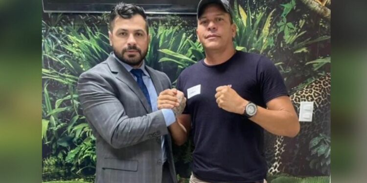 Vereador Carpê posta foto com PM acusado de assalto e elogia: ‘excelente trabalho’