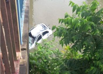 Motorista fica ferido após cair com o carro no igarapé da avenida das Torres