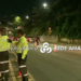 Vídeo: Cena inusitada de agente de trânsito coçando costas do colega viraliza em jornal do AM