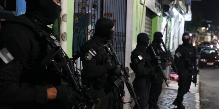Operação Demolidor coloca 200 homens nas ruas caçando bandidos em Manaus