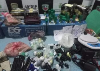 Dono de flutuante é preso com drogas, armas e munições após denúncia anônima