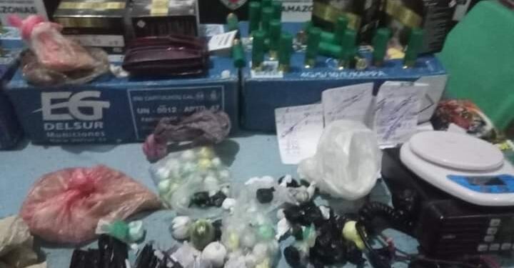 Dono de flutuante é preso com drogas, armas e munições após denúncia anônima