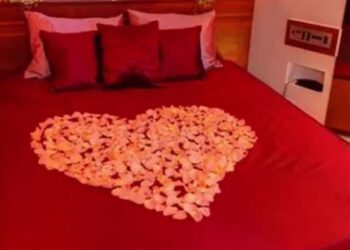 Mãe é presa por levar filho de 7 anos ao motel com uma amiga e um foragido de justiça