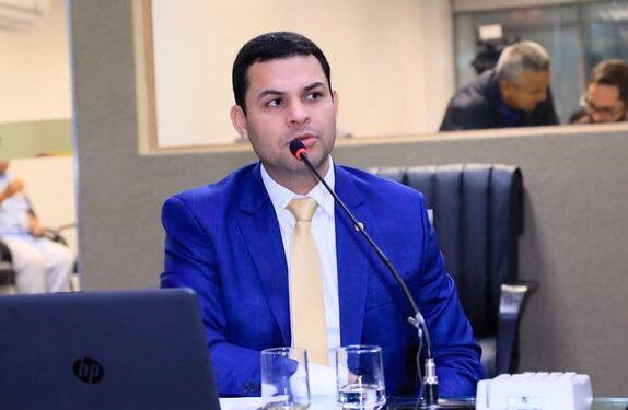 Raio-X da política: PF, denúncia de fraude e reeleição: Saullo Vianna busca votos e alega inocência