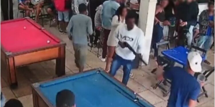 Morto com tiro na cabeça após passar mão na bunda de homem por ‘brincadeira’