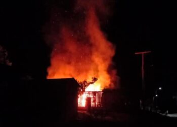 No Amazonas, casa é consumida por chamas e idoso é encontrado carbonizado