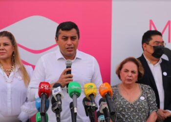 Wilson Lima anuncia promoções para 2 mil profissionais da educação da rede estadual