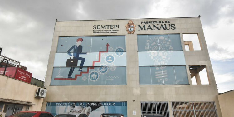 Prefeitura de Manaus oferta 50 vagas gratuitas para curso ‘Técnica de Vendas e Atendimento ao Cliente’