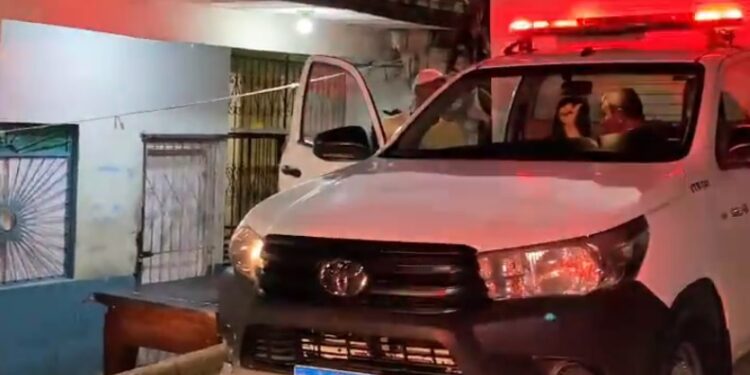 Noite de sexta-feira 13: jovem é arrastado para o banheiro e metralhado em Manaus
