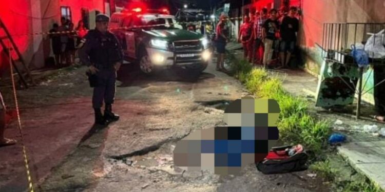 Mototaxista morre a tiros enquanto esperava cliente em Manaus