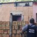 Vendedor de bombons é assassinado da porta de casa a facadas na Zona Leste