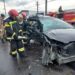 Vídeo flagra momento que carro invade contramão e bate em outro veículo; VEJA