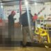 Pistoleiros matam homem e ferem outro em churrascaria na Zona Sul de Manaus