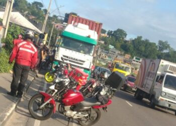 Vídeo: Mulher grávida morre esmagada por carreta no bairro Viver Melhor