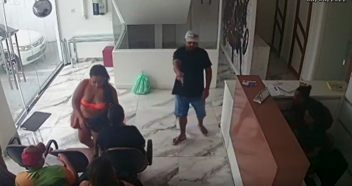 Vídeo: Casal de ‘cara limpa’ assalta clínica odontológica na Cidade Nova