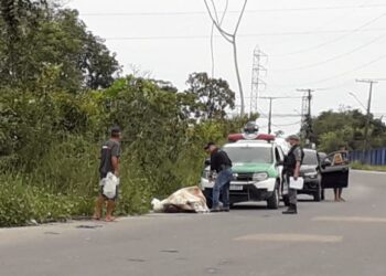 Cadáver é encontrado em lixeira viciada no Distrito Industrial de Manaus