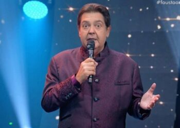 Faustão dá ‘coió’ ao vivo depois de erro da produção; vídeo