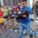 Dois homens são mortos e cachorro é baleado ao tentar defender as vítimas em Manaus