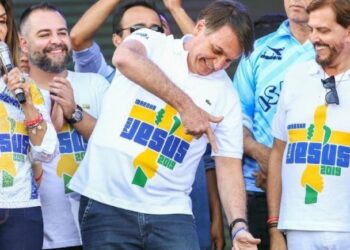 Após dizer ‘só Deus me tira da Presidência’, Bolsonaro vem a Manaus “marchar para Jesus”