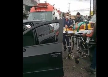 Vídeo: ladrões batem carro roubado durante fuga e deixam duas inocentes feridas