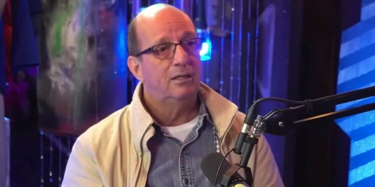 Vídeo: Marcos Uchôa fala sobre Bolsonaro e demissões na Globo: ‘Ele foi em cima’