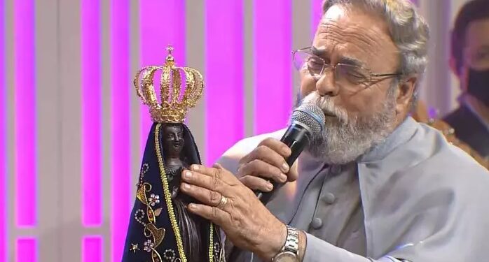 Verba pública do interior do AM vai pagar R$ 118 mil por show do padre Antônio Maria