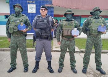 PMs do AM recebem homenagem por destaque em ocorrências nas ruas