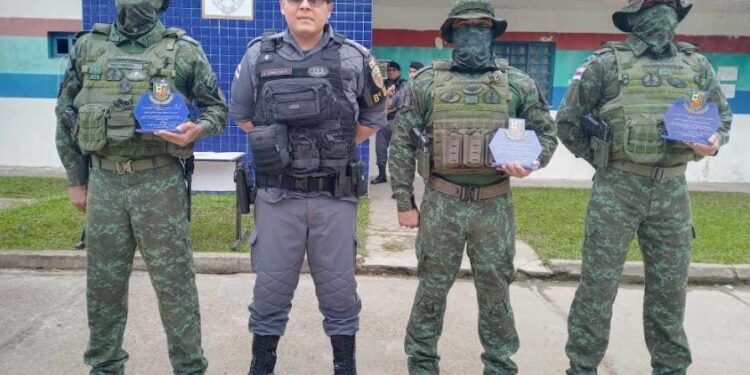 PMs do AM recebem homenagem por destaque em ocorrências nas ruas