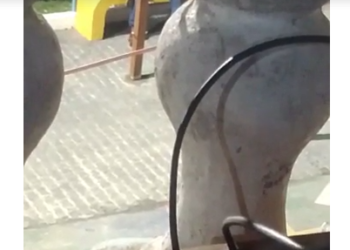 Babado: Casal é pego na maior intimidade no banco da praça no Mauazinho; vídeo