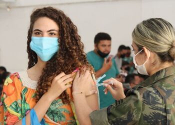 Manaus abre mais de 50 pontos de imunização nesta semana; confira endereços