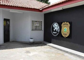 Falso casal especializado em roubar carros é preso em Manaus