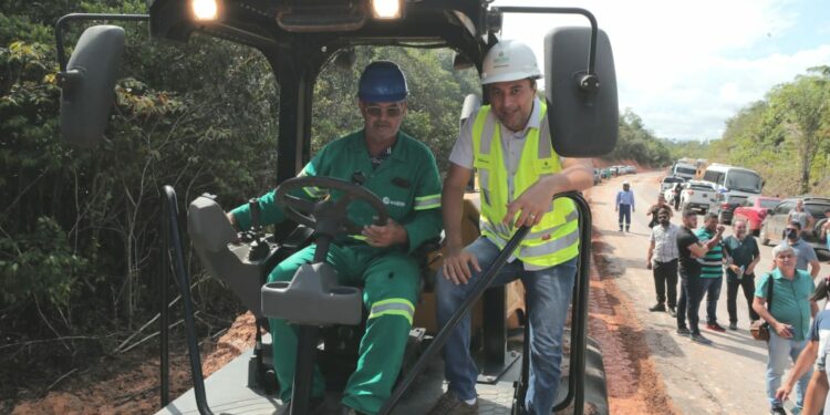 Governador Wilson Lima determina retomada das obras de recuperação da AM-010