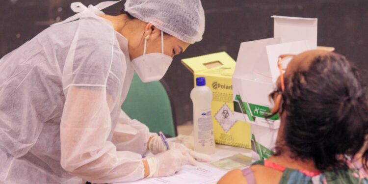 Prefeitura amplia oferta de testes rápidos em unidades de saúde após aumento de casos