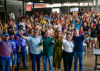 ‘O povo quer conquistar o próprio futuro’, diz Arthur Neto em visita a cidades afetadas pela cheia